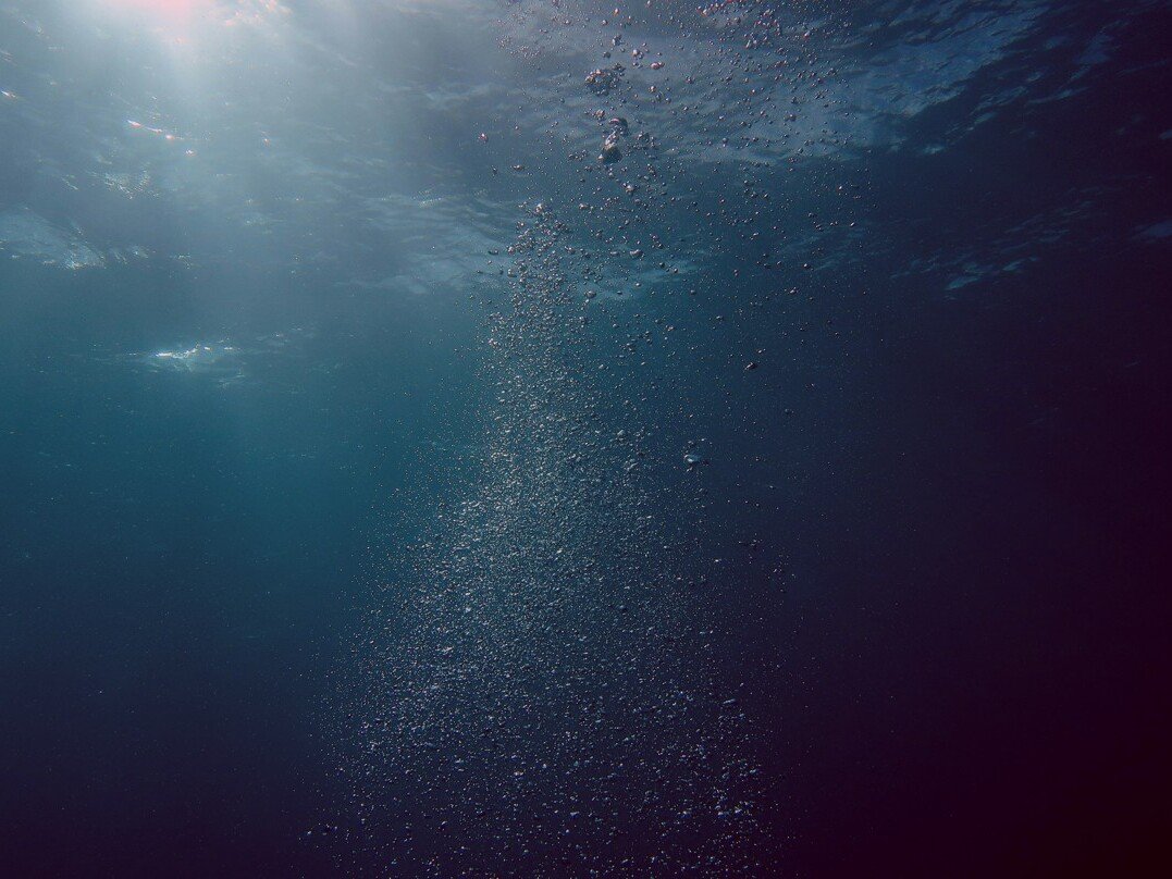 okeara water background parallax